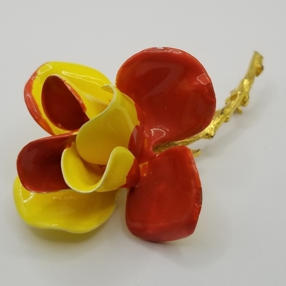 Vintage Enamel Flower Gold Tone Stem Brooch Pin Orange Yellow Large High Gloss - Picture 12 of 12